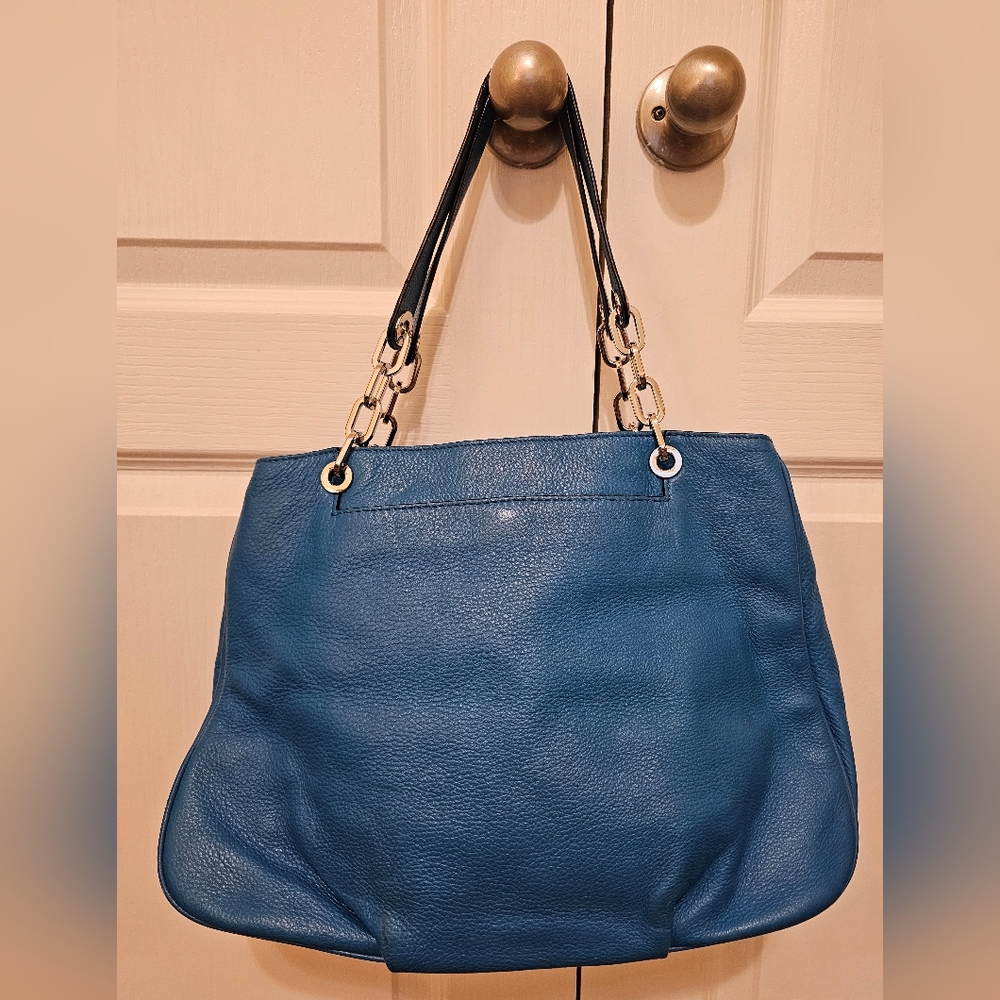 Michael Kors Blue Shoulder Bag with Silver Accents - Picture 3 of 13